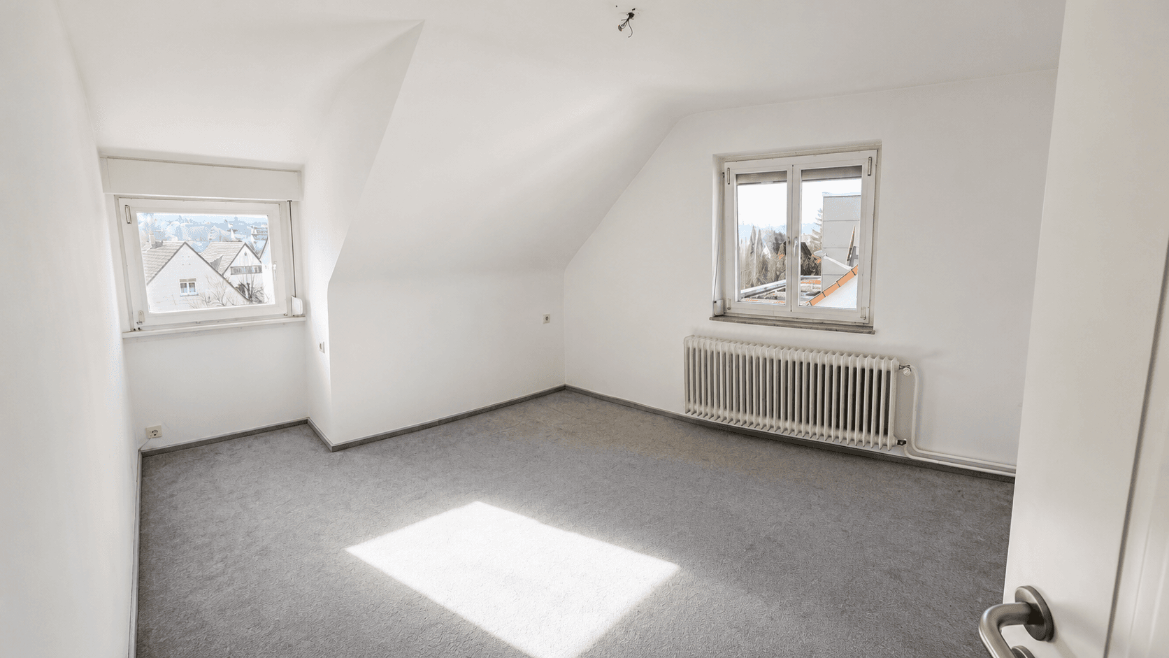 Prodej domu 167 m², pozemek 230 m², Stuttgart, Bádensko-Württembersko Prodej domu 167 m², pozemek 230 m², Stuttgart, Bádensko-Württembersko