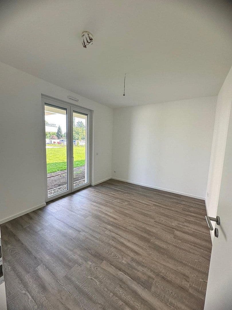 Pronájem bytu 4+1 103 m², Regener Straße 65, Berlin, Berlín Pronájem bytu 4+1 103 m², Regener Straße 65, Berlin, Berlín