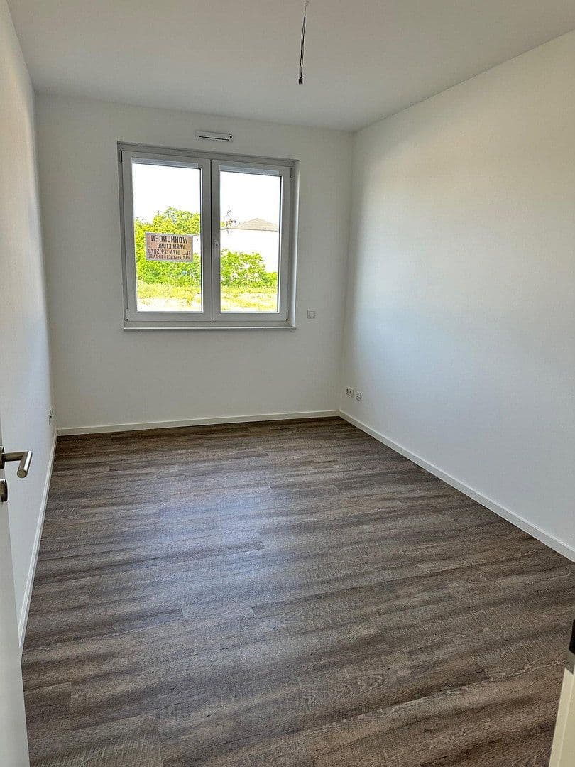 Pronájem bytu 4+1 103 m², Regener Straße 65, Berlin, Berlín Pronájem bytu 4+1 103 m², Regener Straße 65, Berlin, Berlín