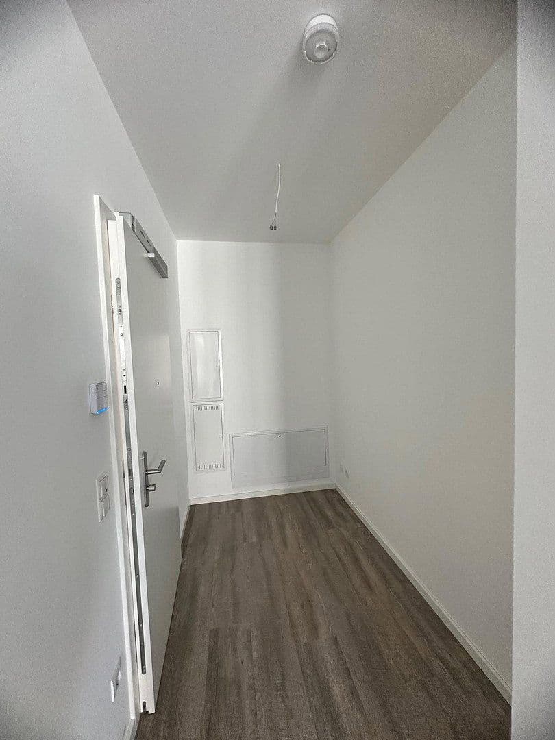 Pronájem bytu 4+1 103 m², Regener Straße 65, Berlin, Berlín Pronájem bytu 4+1 103 m², Regener Straße 65, Berlin, Berlín