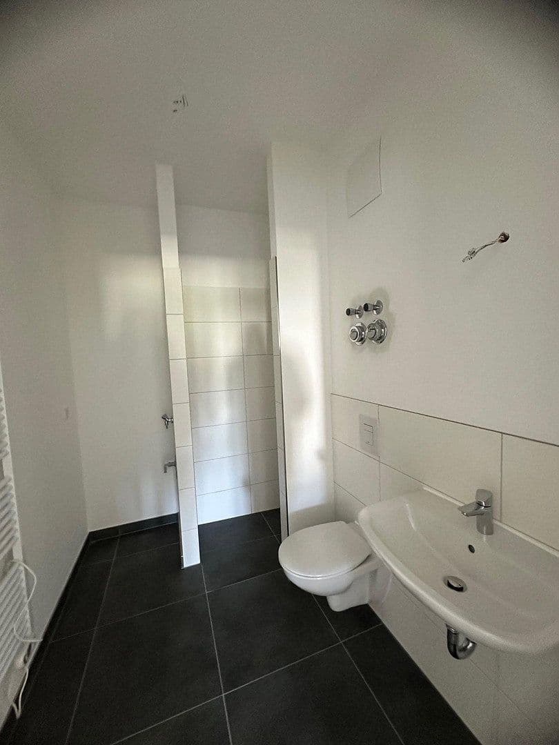 Pronájem bytu 4+1 103 m², Regener Straße 65, Berlin, Berlín Pronájem bytu 4+1 103 m², Regener Straße 65, Berlin, Berlín