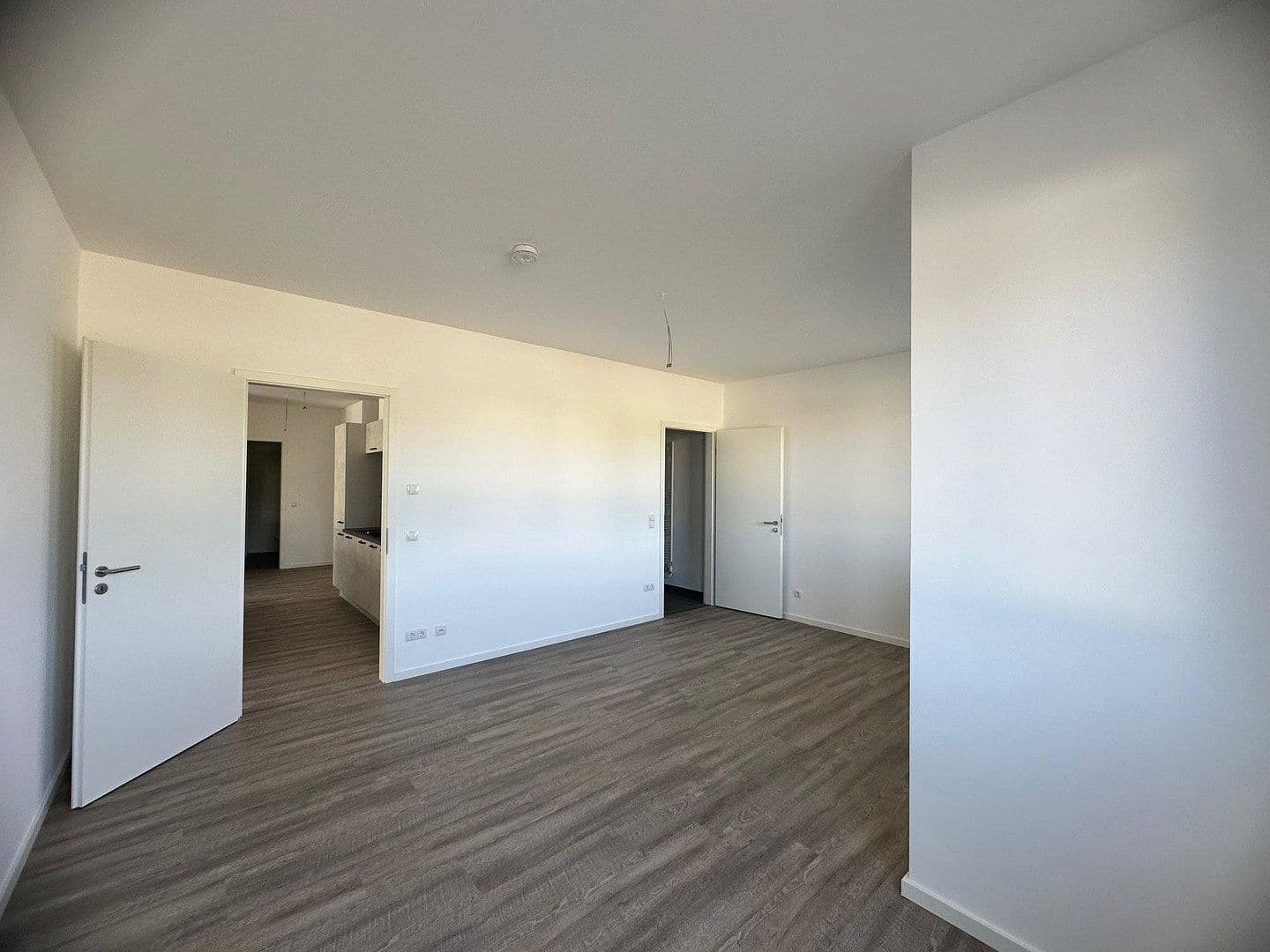 Pronájem bytu 4+1 103 m², Regener Straße 65, Berlin, Berlín Pronájem bytu 4+1 103 m², Regener Straße 65, Berlin, Berlín