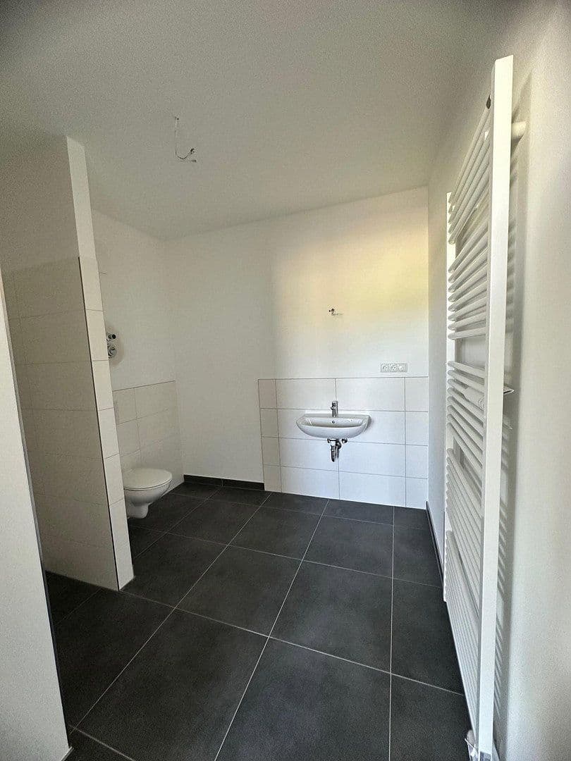 Pronájem bytu 4+1 103 m², Regener Straße 65, Berlin, Berlín Pronájem bytu 4+1 103 m², Regener Straße 65, Berlin, Berlín