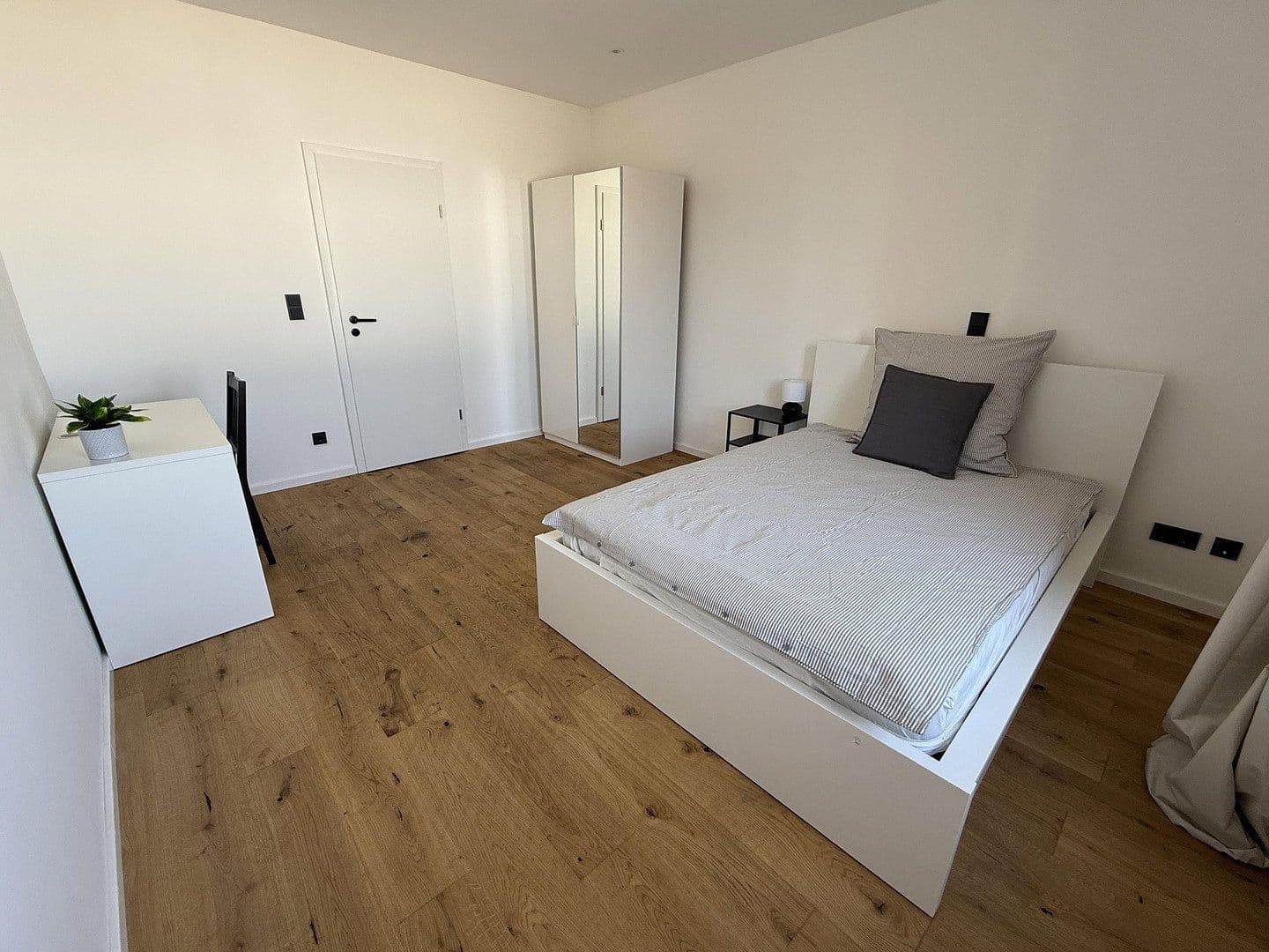 Pronájem bytu 3+1 58 m², Pfälzerstraße 56, Nürnberg, Bavorsko Pronájem bytu 3+1 58 m², Pfälzerstraße 56, Nürnberg, Bavorsko