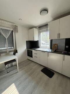 Pronájem bytu 2+1 56 m², Heilbronn, Bádensko-Württembersko Pronájem bytu 2+1 56 m², Heilbronn, Bádensko-Württembersko