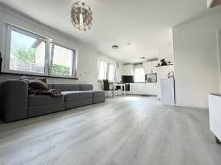 Pronájem bytu 2+1 56 m², Heilbronn, Bádensko-Württembersko Pronájem bytu 2+1 56 m², Heilbronn, Bádensko-Württembersko