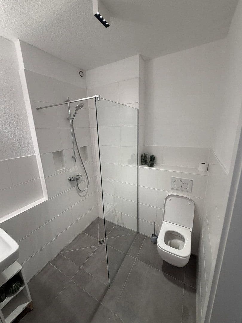 Pronájem bytu 1+1 35 m², Lavesstr. 76, Hannover, Dolní Sasko Pronájem bytu 1+1 35 m², Lavesstr. 76, Hannover, Dolní Sasko