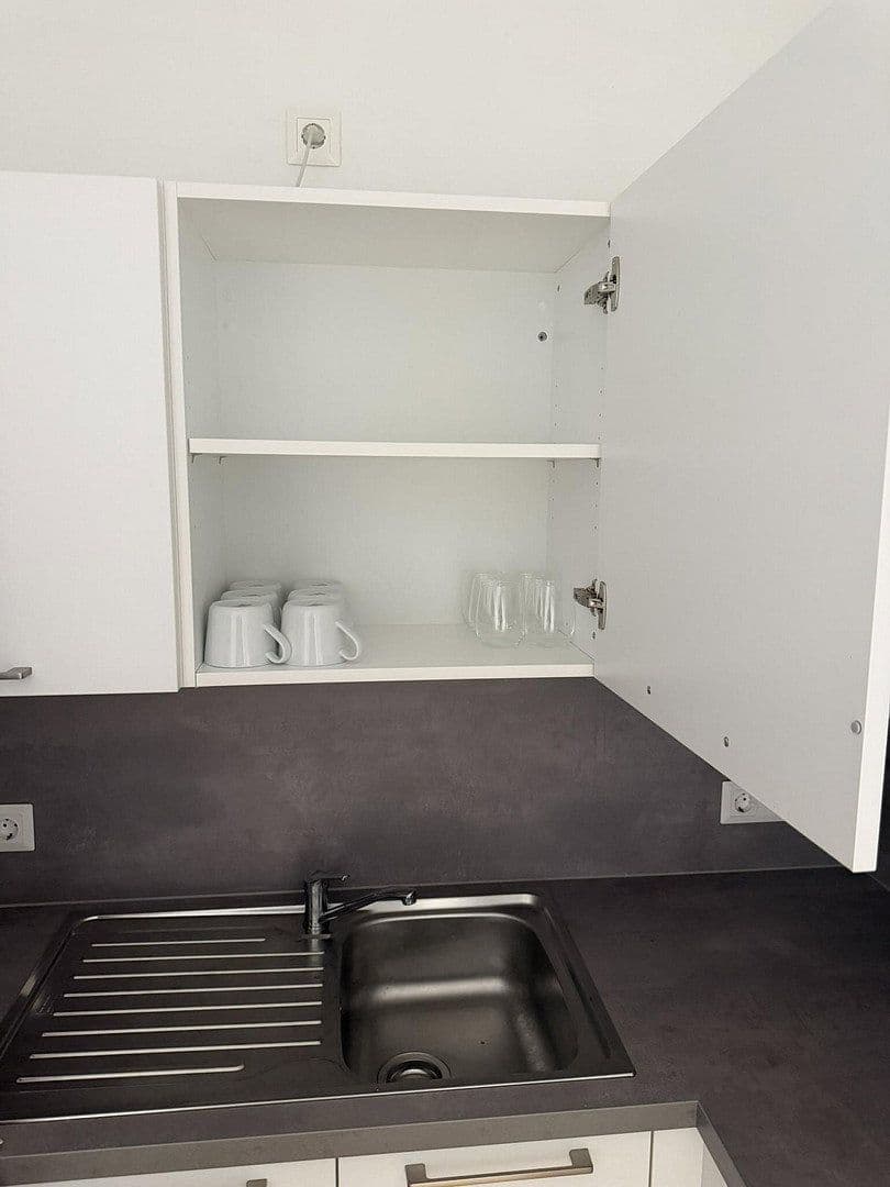 Pronájem bytu 1+1 35 m², Lavesstr. 76, Hannover, Dolní Sasko Pronájem bytu 1+1 35 m², Lavesstr. 76, Hannover, Dolní Sasko