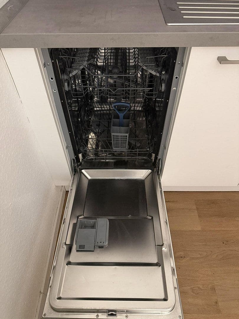 Pronájem bytu 1+1 35 m², Lavesstr. 76, Hannover, Dolní Sasko Pronájem bytu 1+1 35 m², Lavesstr. 76, Hannover, Dolní Sasko