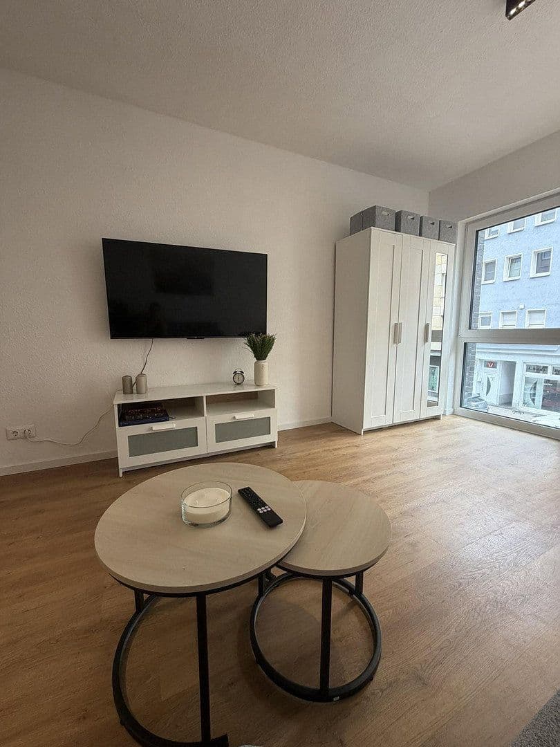 Pronájem bytu 1+1 35 m², Lavesstr. 76, Hannover, Dolní Sasko Pronájem bytu 1+1 35 m², Lavesstr. 76, Hannover, Dolní Sasko