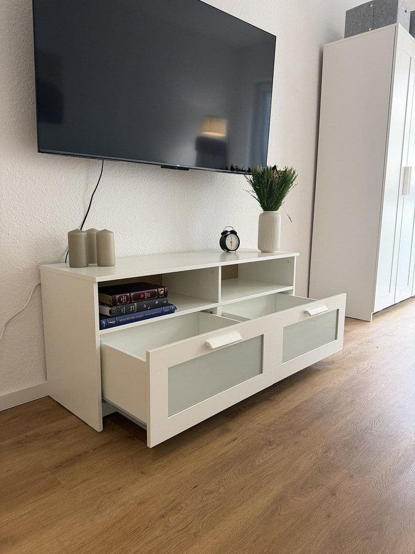 Pronájem bytu 1+1 35 m², Lavesstr. 76, Hannover, Dolní Sasko Pronájem bytu 1+1 35 m², Lavesstr. 76, Hannover, Dolní Sasko