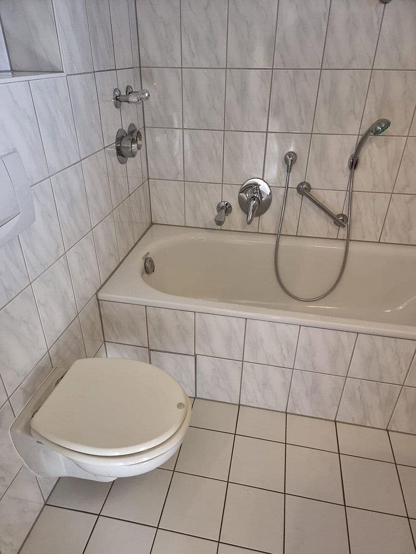 Pronájem bytu 1+kk 40 m², Breslauer Straße 21, Aschaffenburg, Bavorsko Pronájem bytu 1+kk 40 m², Breslauer Straße 21, Aschaffenburg, Bavorsko