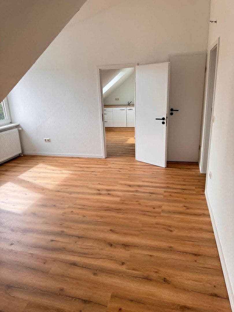 Pronájem bytu 3+1 50 m², Koblenzer Straße 17, Löhne, Severní Porýní-Vestfálsko Pronájem bytu 3+1 50 m², Koblenzer Straße 17, Löhne, Severní Porýní-Vestfálsko