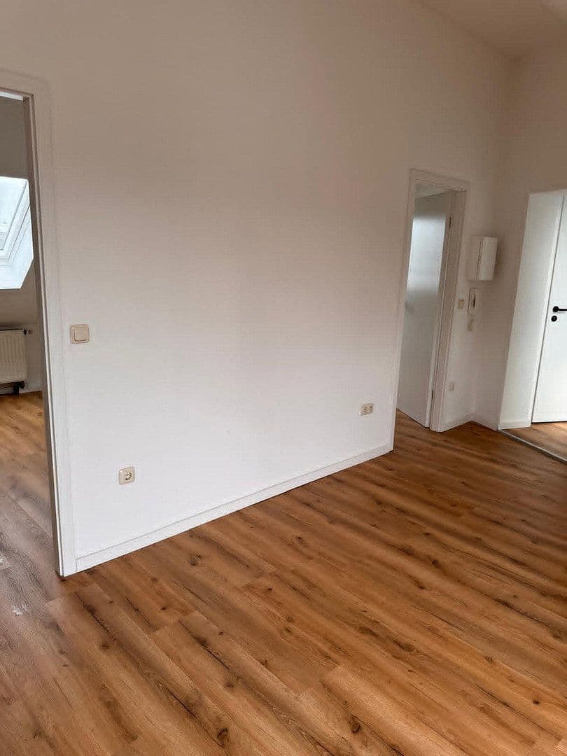 Pronájem bytu 3+1 50 m², Koblenzer Straße 17, Löhne, Severní Porýní-Vestfálsko Pronájem bytu 3+1 50 m², Koblenzer Straße 17, Löhne, Severní Porýní-Vestfálsko