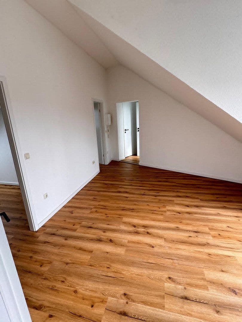 Pronájem bytu 3+1 50 m², Koblenzer Straße 17, Löhne, Severní Porýní-Vestfálsko Pronájem bytu 3+1 50 m², Koblenzer Straße 17, Löhne, Severní Porýní-Vestfálsko