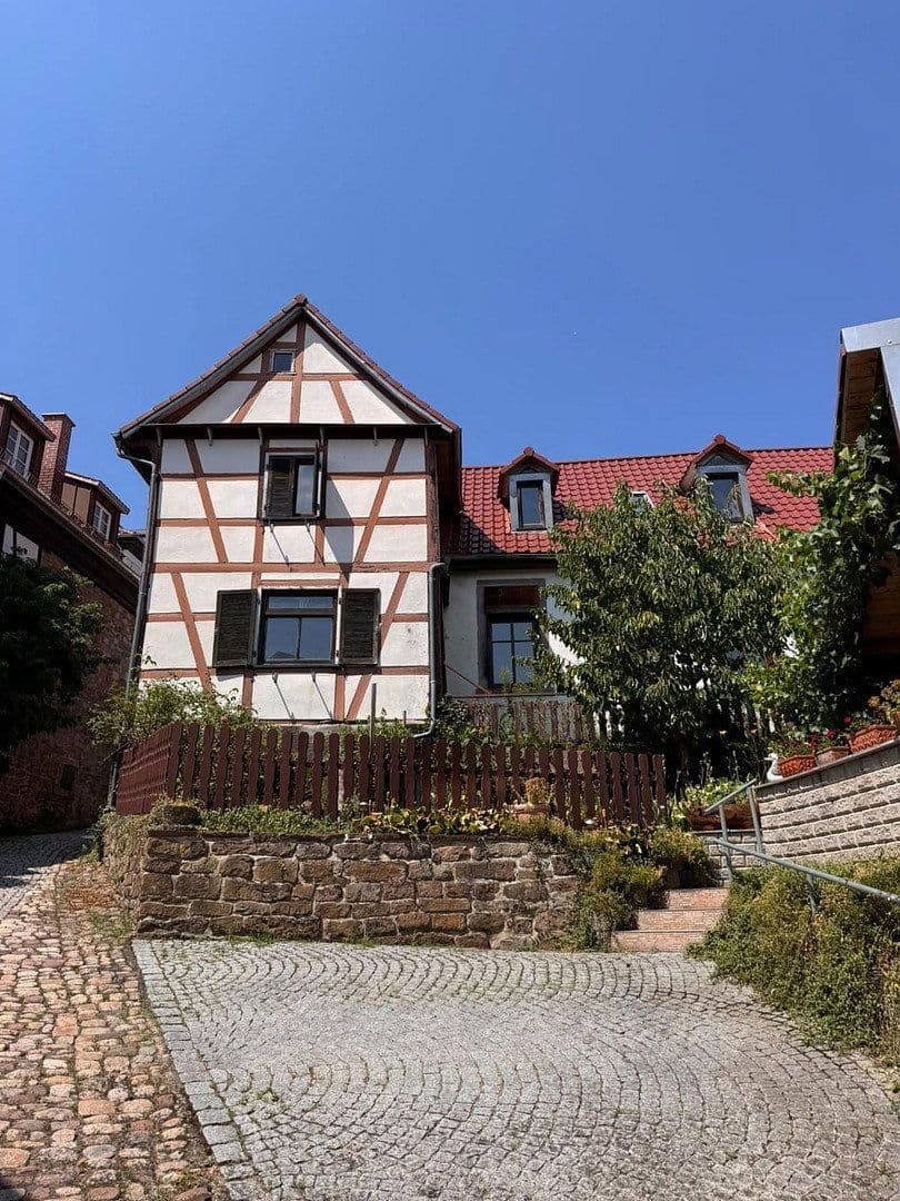 Prodej domu 220 m², pozemek 145 m², Gernsbach, Bádensko-Württembersko Prodej domu 220 m², pozemek 145 m², Gernsbach, Bádensko-Württembersko