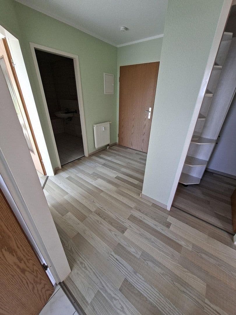 Pronájem bytu 2+1 59 m², Albert-Schweitzer-Siedlung 7b, Glauchau, Sasko Pronájem bytu 2+1 59 m², Albert-Schweitzer-Siedlung 7b, Glauchau, Sasko
