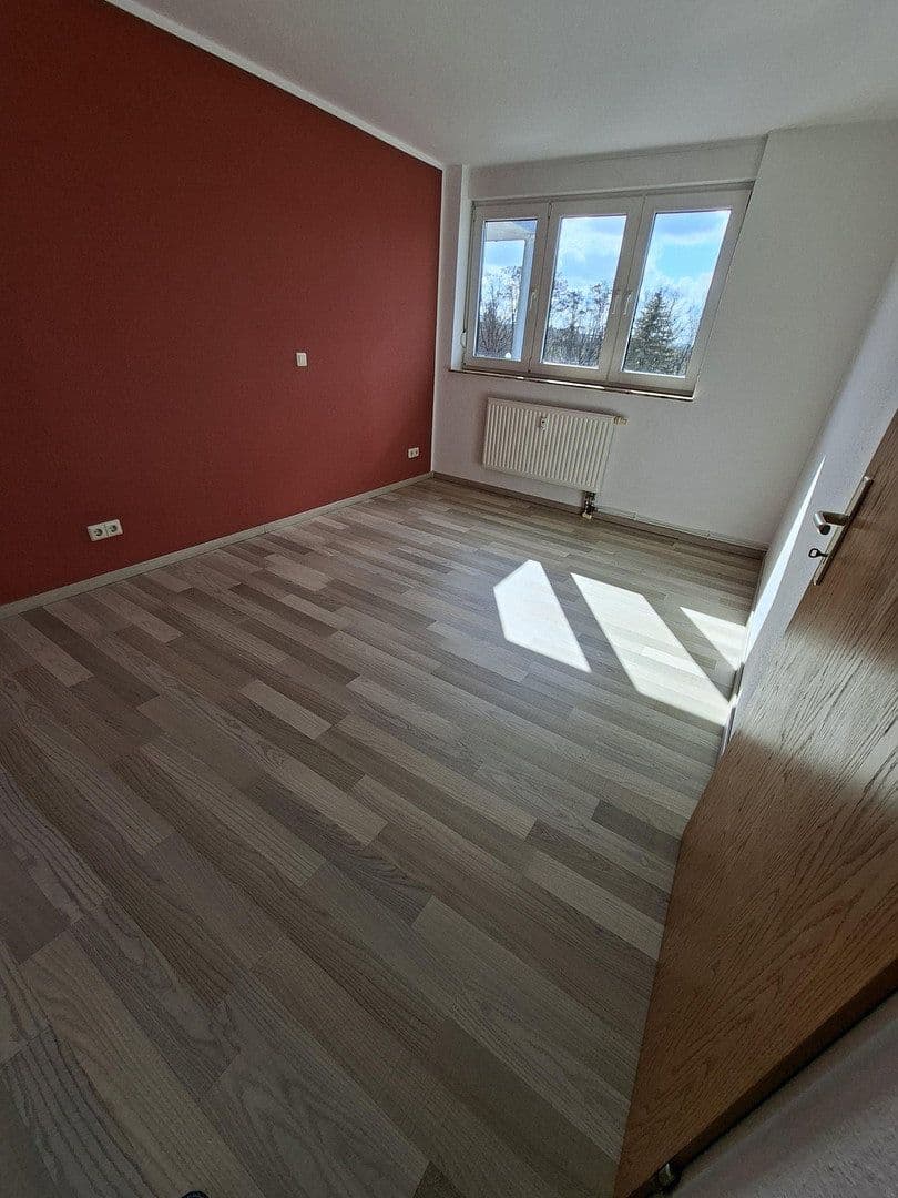Pronájem bytu 2+1 59 m², Albert-Schweitzer-Siedlung 7b, Glauchau, Sasko Pronájem bytu 2+1 59 m², Albert-Schweitzer-Siedlung 7b, Glauchau, Sasko