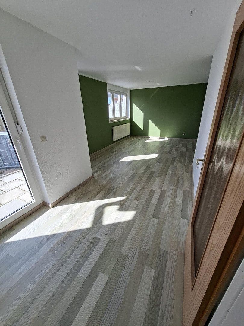 Pronájem bytu 2+1 59 m², Albert-Schweitzer-Siedlung 7b, Glauchau, Sasko Pronájem bytu 2+1 59 m², Albert-Schweitzer-Siedlung 7b, Glauchau, Sasko