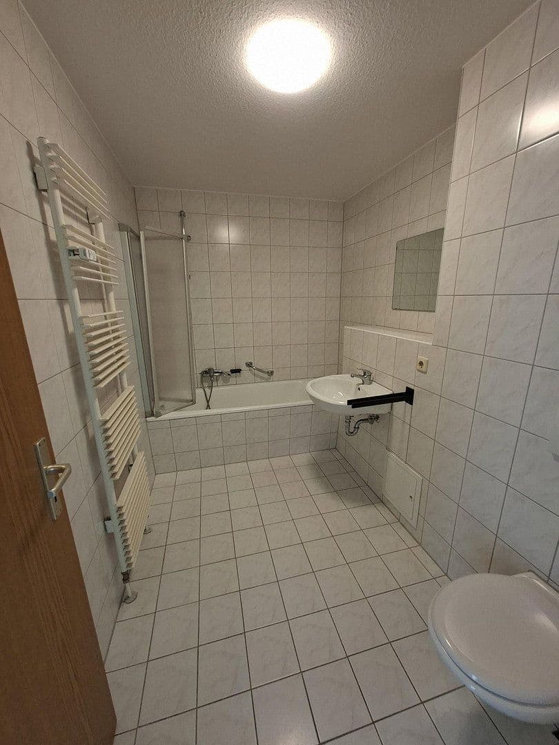 Pronájem bytu 2+1 59 m², Albert-Schweitzer-Siedlung 7b, Glauchau, Sasko Pronájem bytu 2+1 59 m², Albert-Schweitzer-Siedlung 7b, Glauchau, Sasko