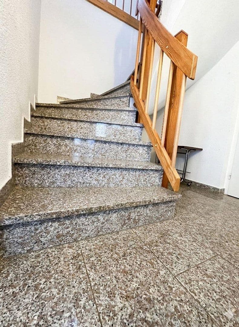 Prodej domu 165 m², pozemek 333 m², Bad Dürrheim, Bádensko-Württembersko Prodej domu 165 m², pozemek 333 m², Bad Dürrheim, Bádensko-Württembersko