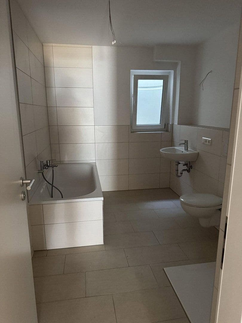 Pronájem domu 136 m², pozemek 141 m², Steinenbronnerstr. 33, Sindelfingen, Bádensko-Württembersko Pronájem domu 136 m², pozemek 141 m², Steinenbronnerstr. 33, Sindelfingen, Bádensko-Württembersko