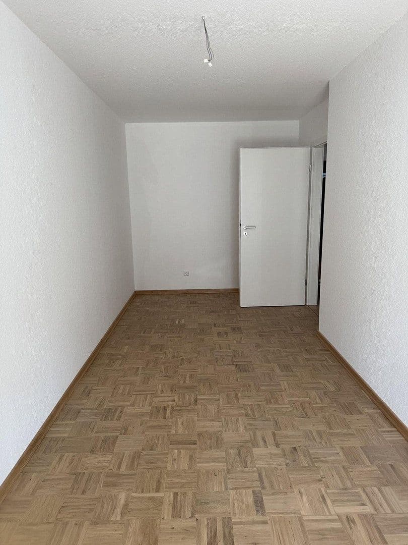 Pronájem domu 136 m², pozemek 141 m², Steinenbronnerstr. 33, Sindelfingen, Bádensko-Württembersko Pronájem domu 136 m², pozemek 141 m², Steinenbronnerstr. 33, Sindelfingen, Bádensko-Württembersko