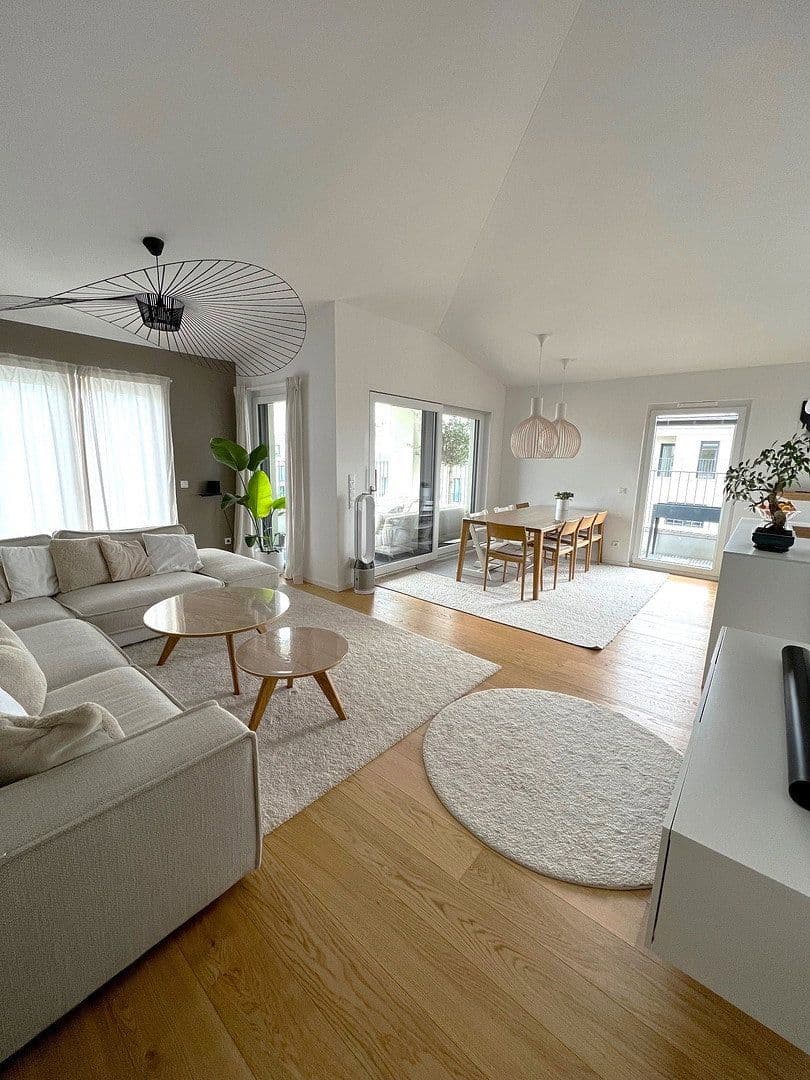 Prodej bytu 4+1 130 m², Riegerweg 16, Taufkirchen, Bavorsko Prodej bytu 4+1 130 m², Riegerweg 16, Taufkirchen, Bavorsko