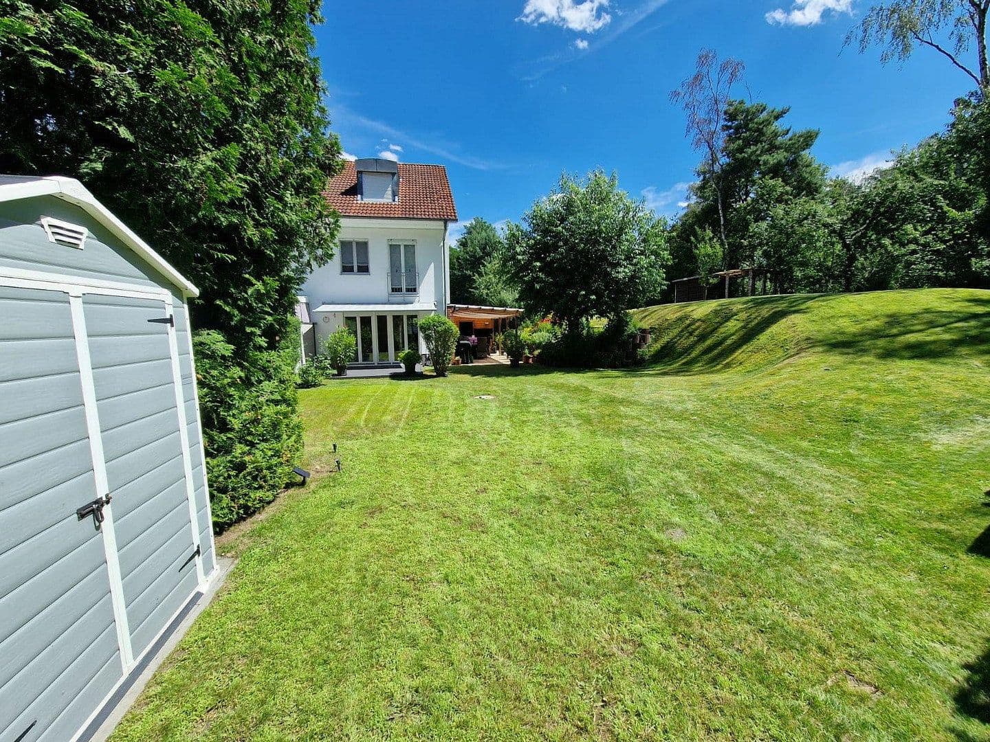 Prodej domu 145 m², pozemek 977 m², Ludwigsfelde, Braniborsko Prodej domu 145 m², pozemek 977 m², Ludwigsfelde, Braniborsko