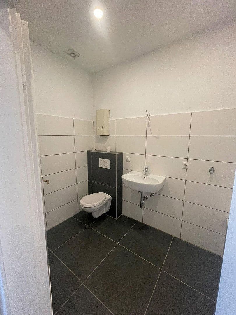 Prodej domu 572 m², pozemek 325 m², Dortmund, Severní Porýní-Vestfálsko Prodej domu 572 m², pozemek 325 m², Dortmund, Severní Porýní-Vestfálsko