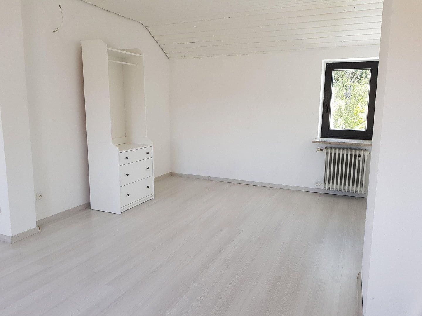 Prodej domu 127 m², pozemek 261 m², Grasbrunn, Bavorsko Prodej domu 127 m², pozemek 261 m², Grasbrunn, Bavorsko