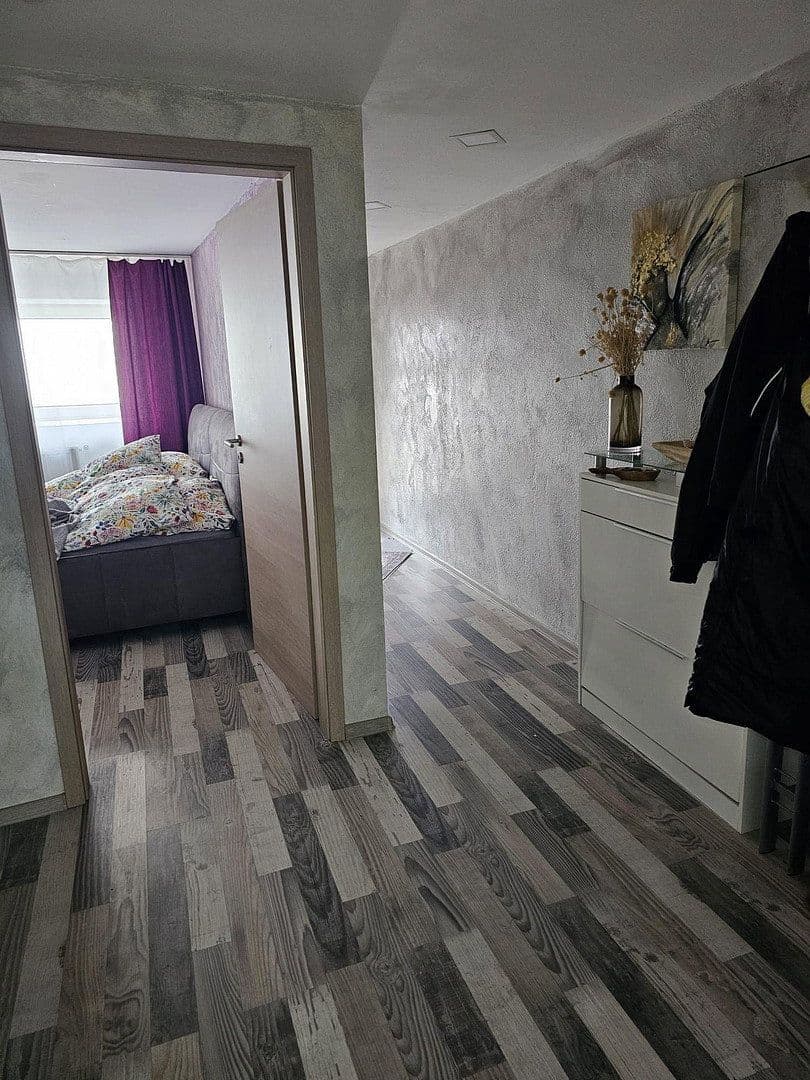 Prodej domu 404 m², pozemek 416 m², Tiefenbronn, Bádensko-Württembersko Prodej domu 404 m², pozemek 416 m², Tiefenbronn, Bádensko-Württembersko