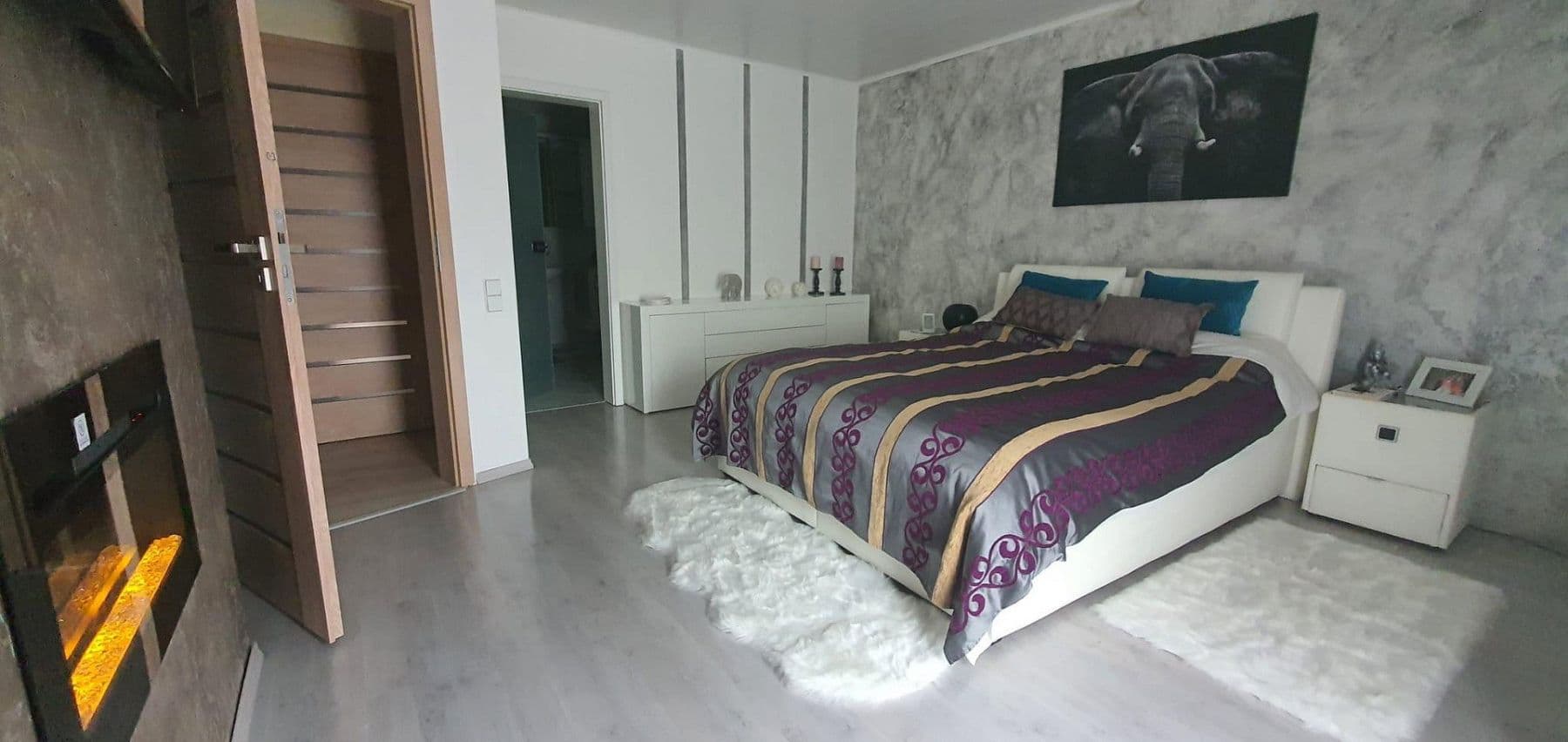 Prodej domu 404 m², pozemek 416 m², Tiefenbronn, Bádensko-Württembersko Prodej domu 404 m², pozemek 416 m², Tiefenbronn, Bádensko-Württembersko