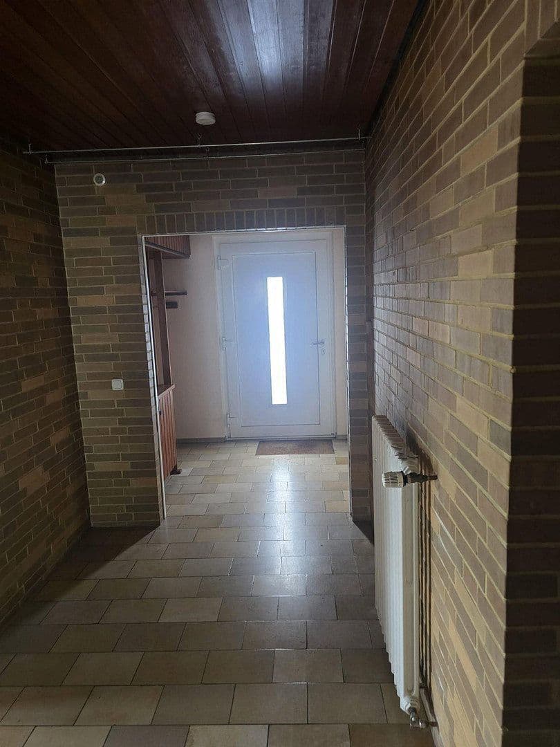 Pronájem domu 123 m², pozemek 1.384 m², Hambühren, Dolní Sasko Pronájem domu 123 m², pozemek 1.384 m², Hambühren, Dolní Sasko