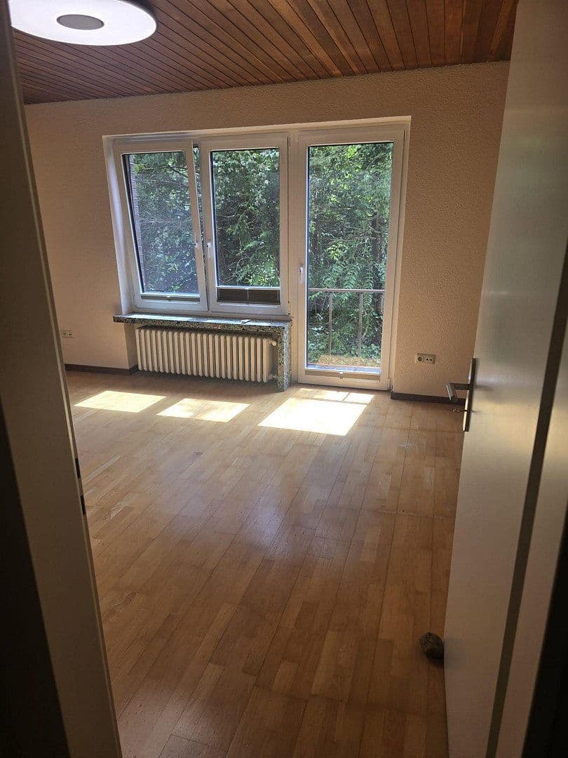 Pronájem domu 123 m², pozemek 1.384 m², Hambühren, Dolní Sasko Pronájem domu 123 m², pozemek 1.384 m², Hambühren, Dolní Sasko