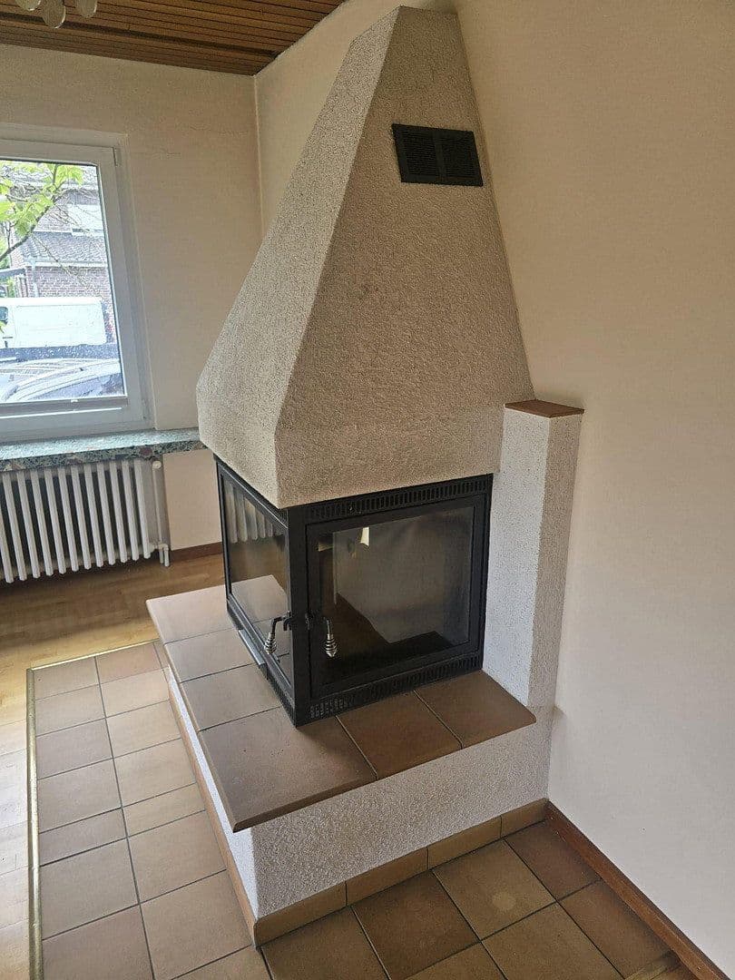 Pronájem domu 123 m², pozemek 1.384 m², Hambühren, Dolní Sasko Pronájem domu 123 m², pozemek 1.384 m², Hambühren, Dolní Sasko