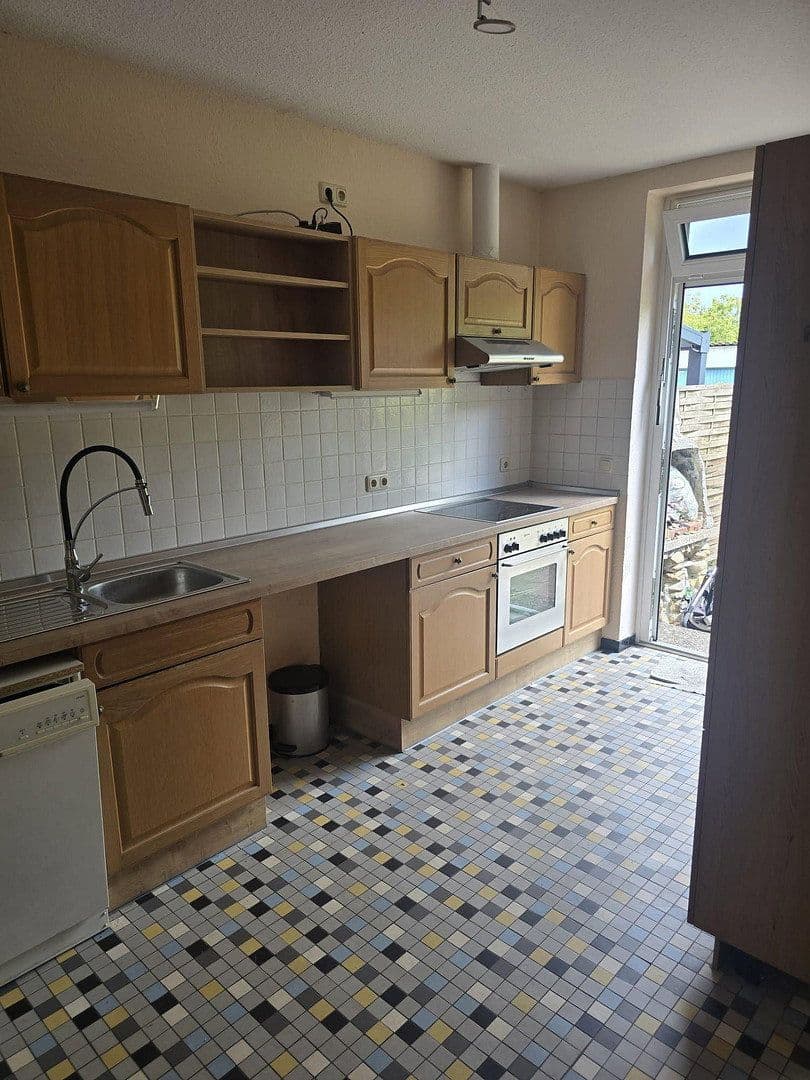 Pronájem domu 123 m², pozemek 1.384 m², Hambühren, Dolní Sasko Pronájem domu 123 m², pozemek 1.384 m², Hambühren, Dolní Sasko
