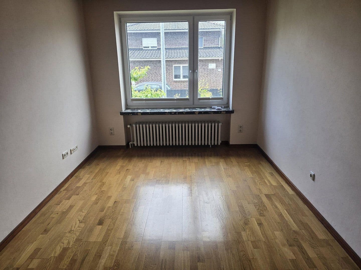 Pronájem domu 123 m², pozemek 1.384 m², Hambühren, Dolní Sasko Pronájem domu 123 m², pozemek 1.384 m², Hambühren, Dolní Sasko