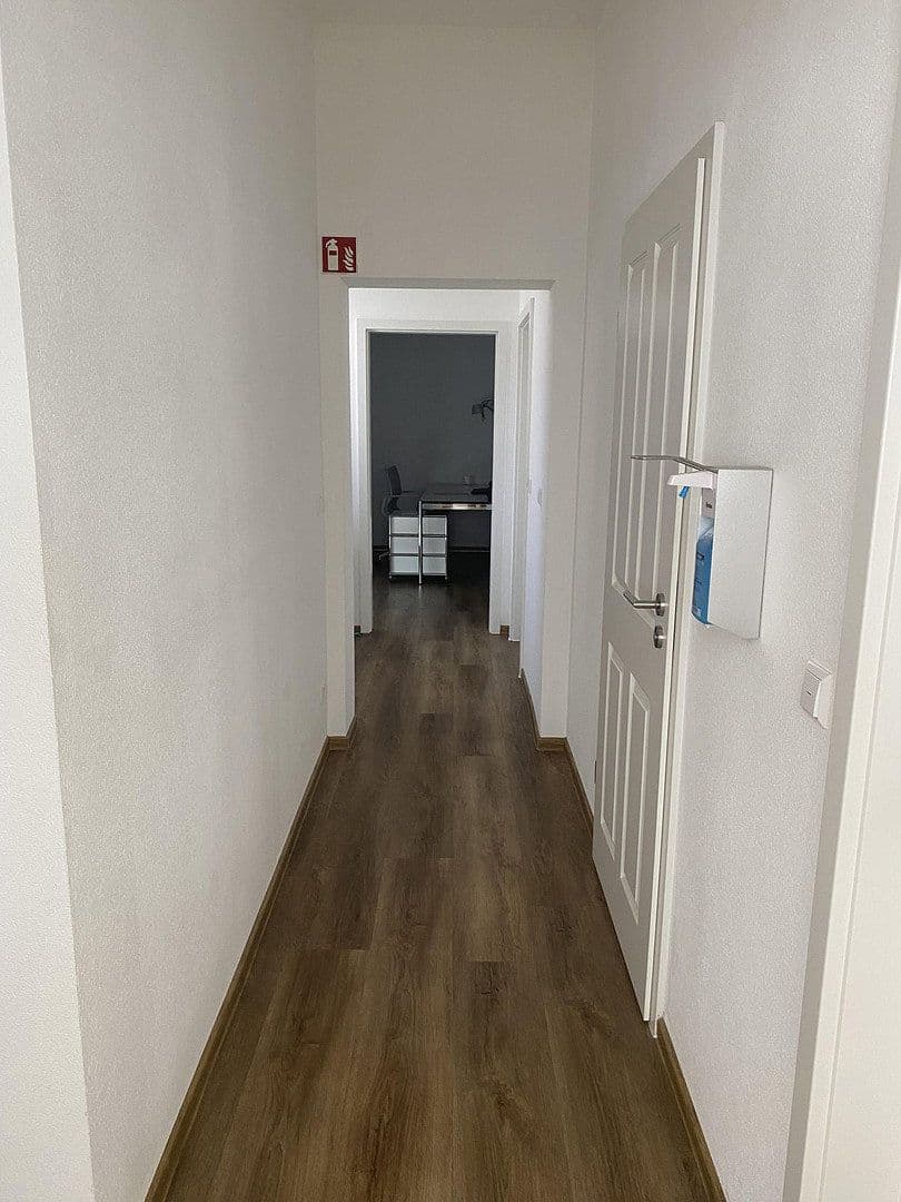 Pronájem bytu 4+1 100 m², Linnéstrasse 2, Pforzheim, Bádensko-Württembersko Pronájem bytu 4+1 100 m², Linnéstrasse 2, Pforzheim, Bádensko-Württembersko