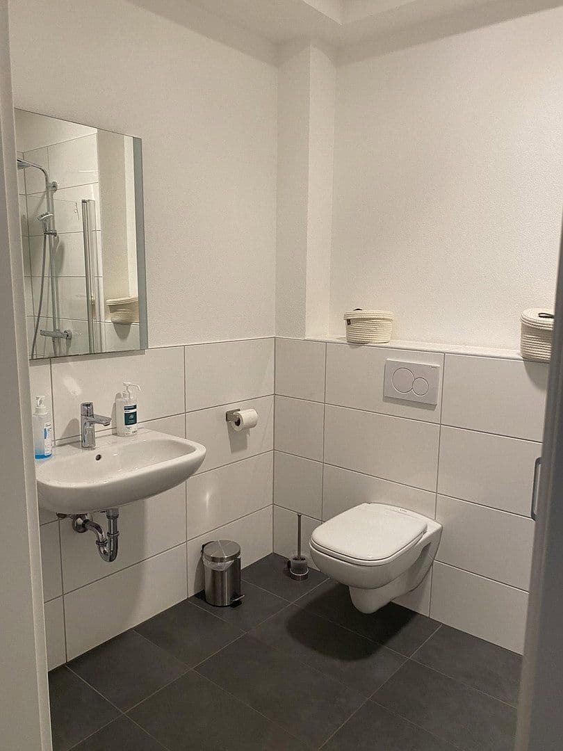 Pronájem bytu 4+1 100 m², Linnéstrasse 2, Pforzheim, Bádensko-Württembersko Pronájem bytu 4+1 100 m², Linnéstrasse 2, Pforzheim, Bádensko-Württembersko