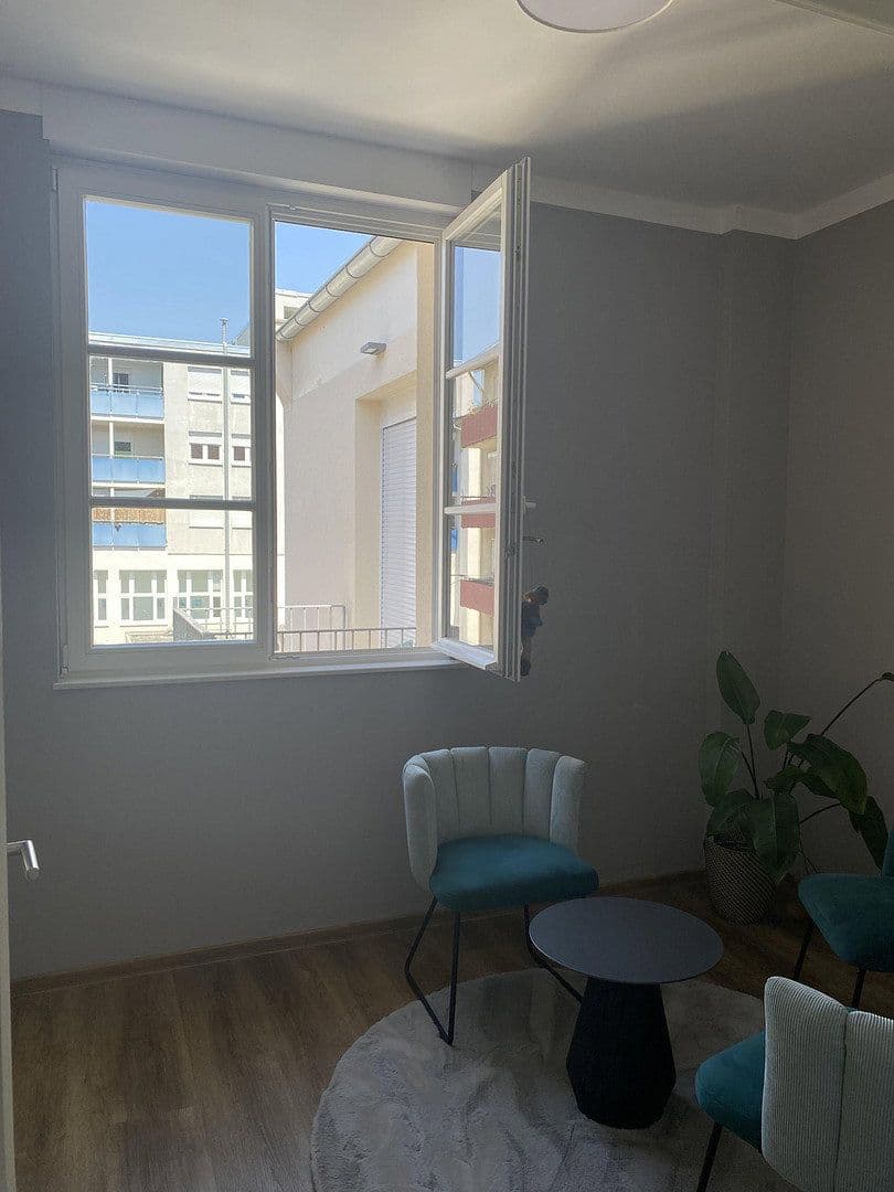 Pronájem bytu 4+1 100 m², Linnéstrasse 2, Pforzheim, Bádensko-Württembersko Pronájem bytu 4+1 100 m², Linnéstrasse 2, Pforzheim, Bádensko-Württembersko
