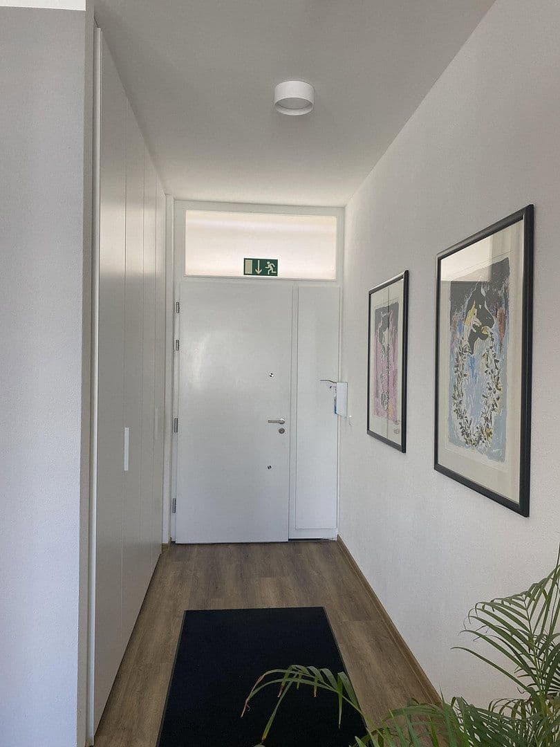 Pronájem bytu 4+1 100 m², Linnéstrasse 2, Pforzheim, Bádensko-Württembersko Pronájem bytu 4+1 100 m², Linnéstrasse 2, Pforzheim, Bádensko-Württembersko
