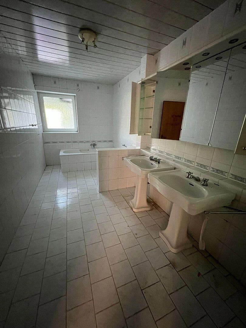Pronájem bytu 6+1 168 m², Ziegeleiweg 1, Obernkirchen, Dolní Sasko Pronájem bytu 6+1 168 m², Ziegeleiweg 1, Obernkirchen, Dolní Sasko