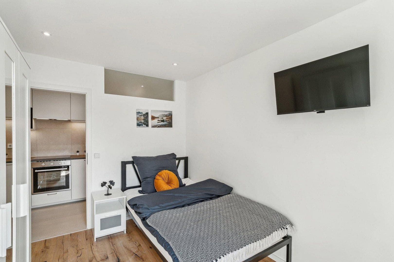 Pronájem bytu 22 m², Solothurner Straße 10, München, Bavorsko Pronájem bytu 22 m², Solothurner Straße 10, München, Bavorsko