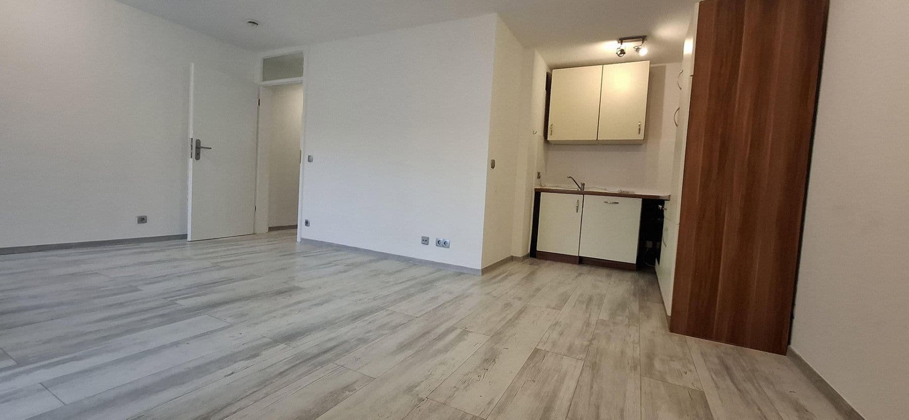 Pronájem bytu 1+1 31 m², Neustädter Straße, Worms, Porýní-Falc Pronájem bytu 1+1 31 m², Neustädter Straße, Worms, Porýní-Falc