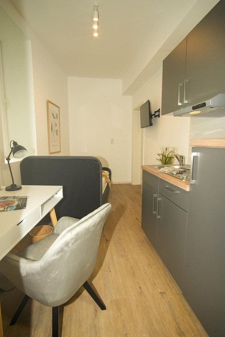 Pronájem bytu 1+1 12 m², Badener Str. 34, Karlsruhe, Bádensko-Württembersko Pronájem bytu 1+1 12 m², Badener Str. 34, Karlsruhe, Bádensko-Württembersko