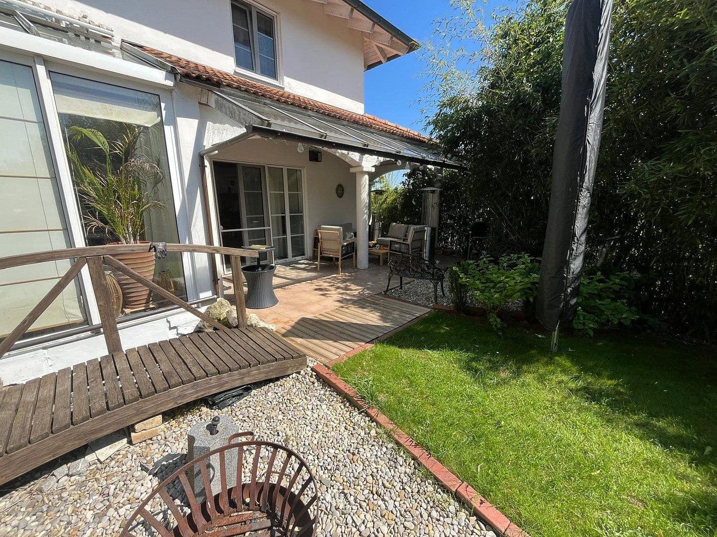 Prodej domu 260 m², pozemek 953 m², Hettenshausen, Bavorsko Prodej domu 260 m², pozemek 953 m², Hettenshausen, Bavorsko