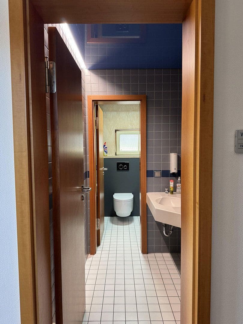 Prodej domu 334 m², pozemek 2.254 m², Keltern, Bádensko-Württembersko Prodej domu 334 m², pozemek 2.254 m², Keltern, Bádensko-Württembersko