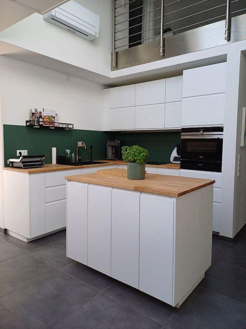 Pronájem bytu 5+1 156 m², Peter-Händel-Str. 10, Hemhofen, Bavorsko Pronájem bytu 5+1 156 m², Peter-Händel-Str. 10, Hemhofen, Bavorsko