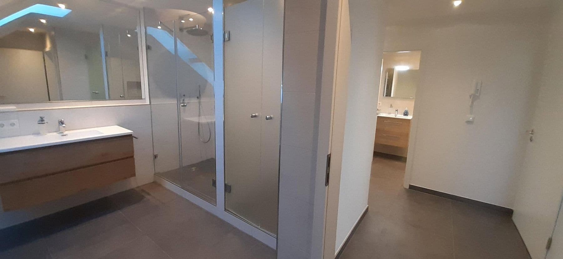 Pronájem bytu 5+1 156 m², Peter-Händel-Str. 10, Hemhofen, Bavorsko Pronájem bytu 5+1 156 m², Peter-Händel-Str. 10, Hemhofen, Bavorsko